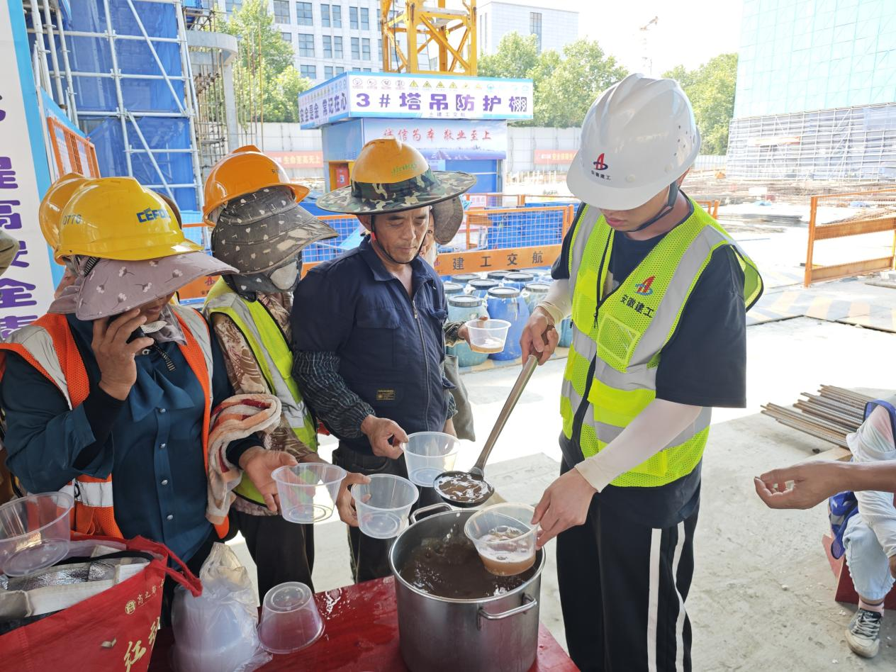战高温 斗酷暑|365英国上市交航各项目建设掀“热浪”（二）