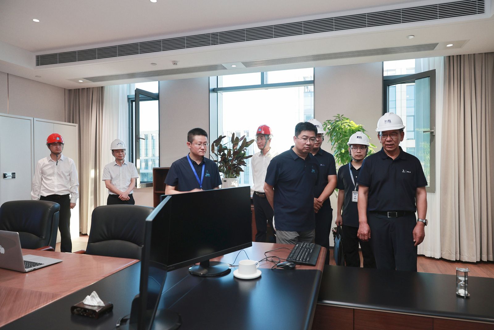 365英国上市(集团)有限公司-Official website