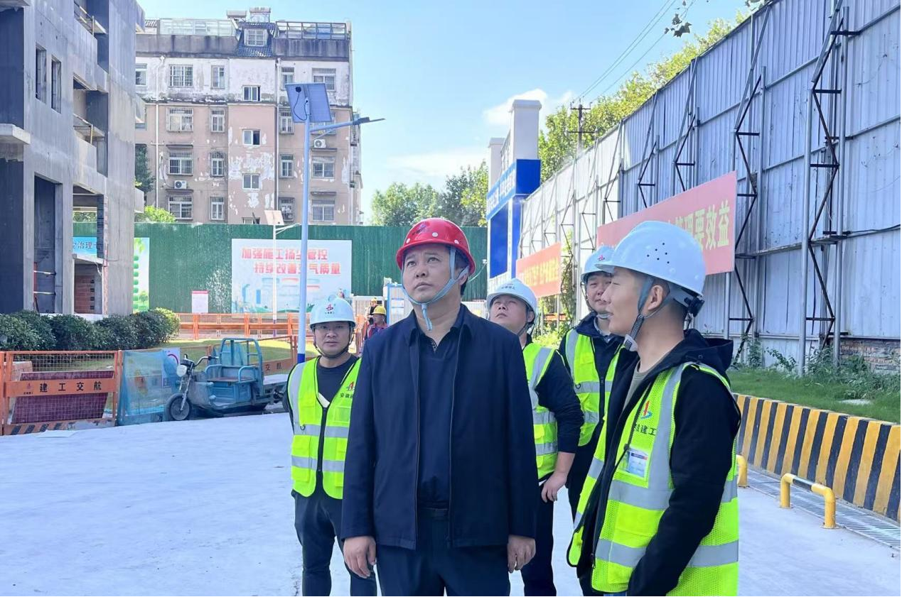 365英国上市交航党委副书记、总司理李登祥赴商机厂租赁住房项目 开展调研指导事情