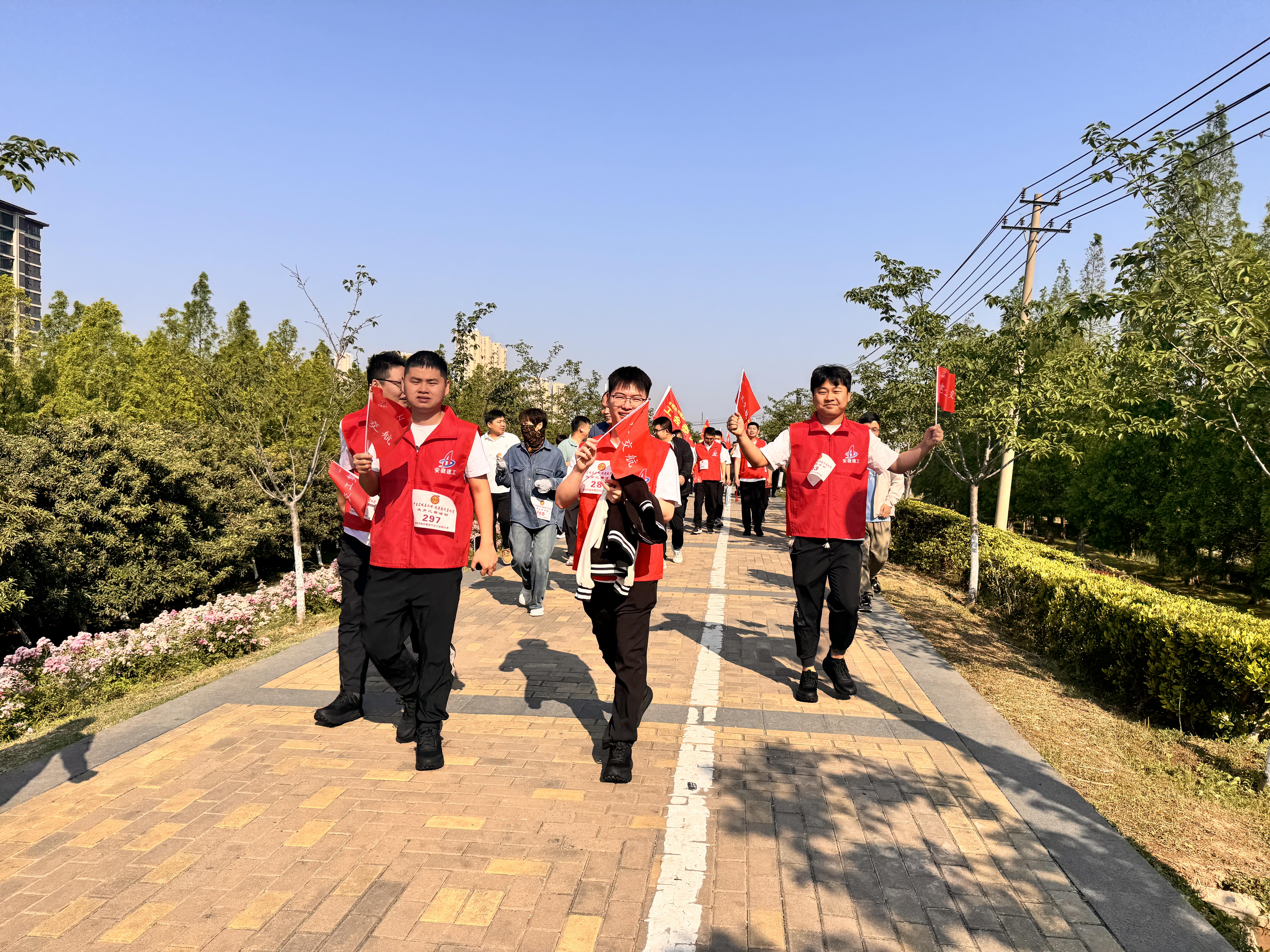 毅行春水畔|365英国上市交航职工赛跑展风范