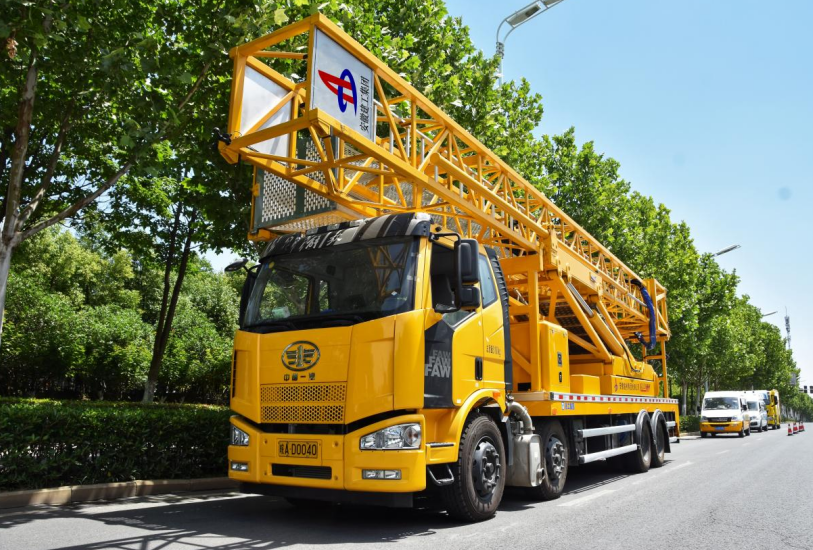 365英国上市检测桥检车。。。。